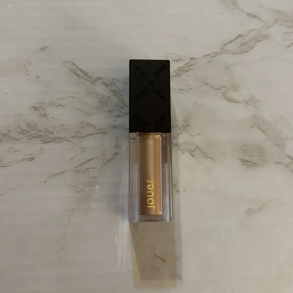 Jouer Cosmetics Paris Lights Eye Paint Liquid Eyeshadow in l’amour metallic pink